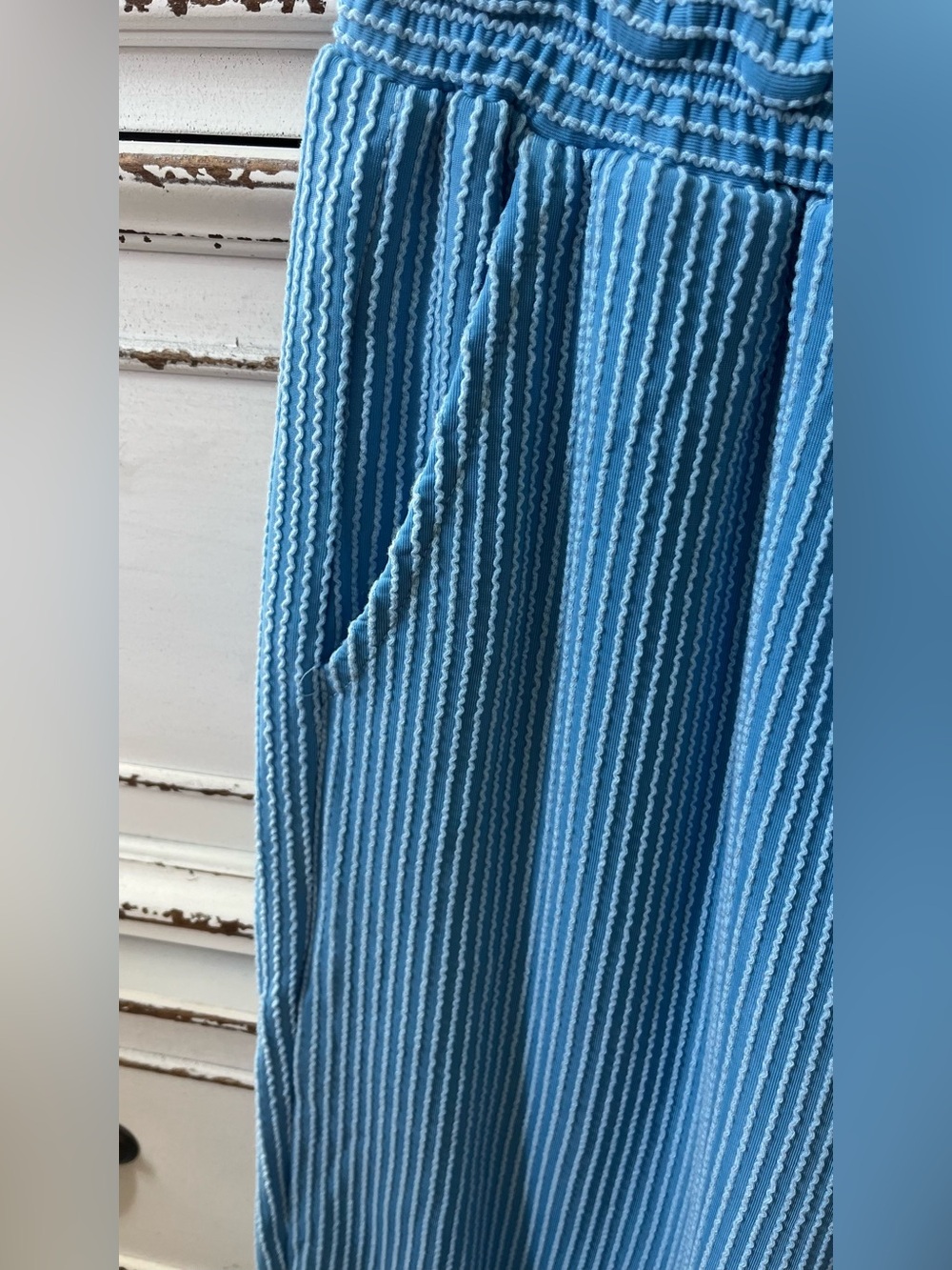 Set - Picture 2 of 3